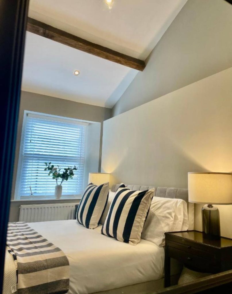 queens_cottage11